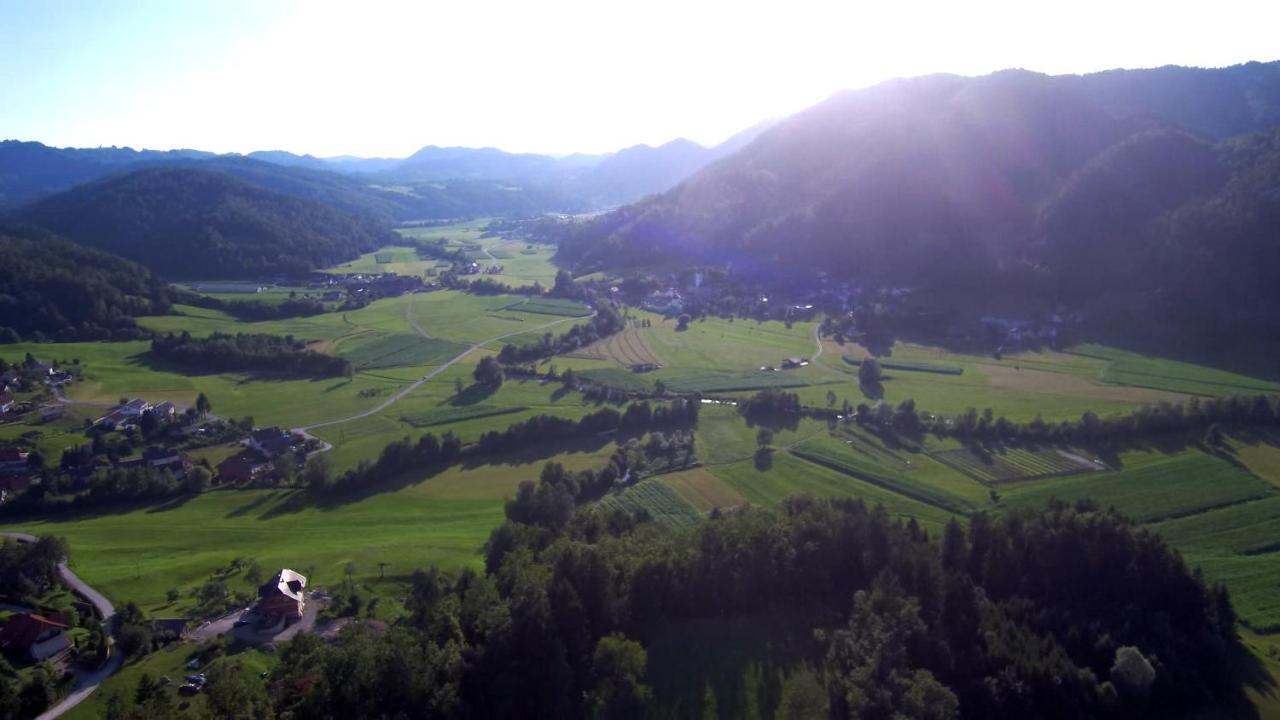 B&B Cerne Polhov Gradec Εξωτερικό φωτογραφία
