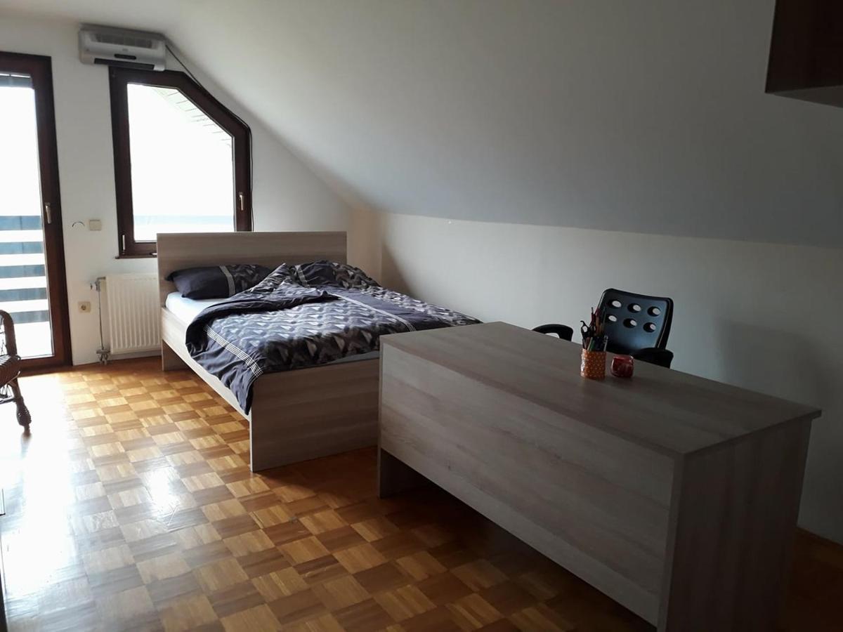 B&B Cerne Polhov Gradec Εξωτερικό φωτογραφία
